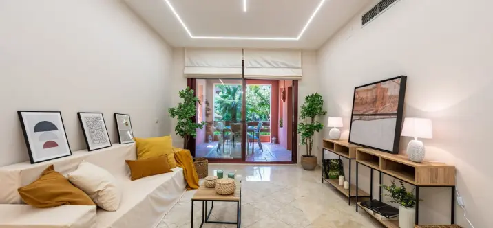 Sale of ground floor apartment in Marbella 1