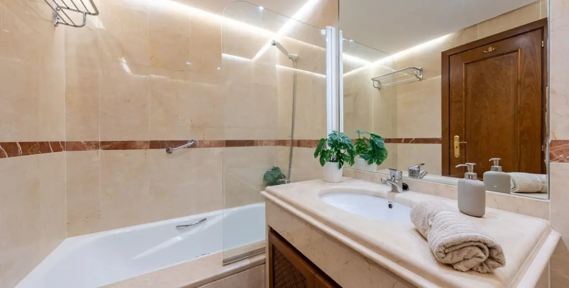 Venta de apartamento en planta baja en Marbella 9