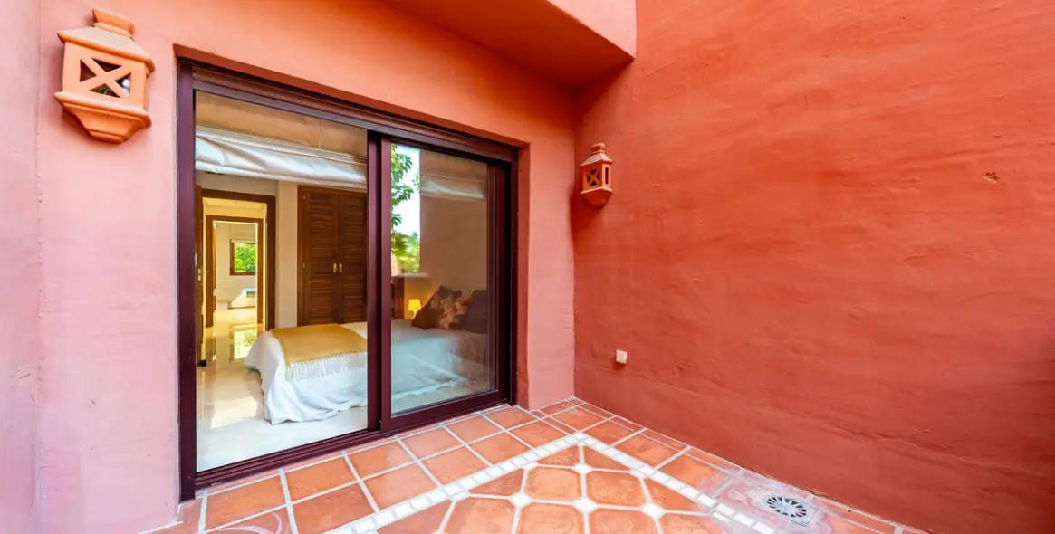 Venta de apartamento en planta baja en Marbella 13