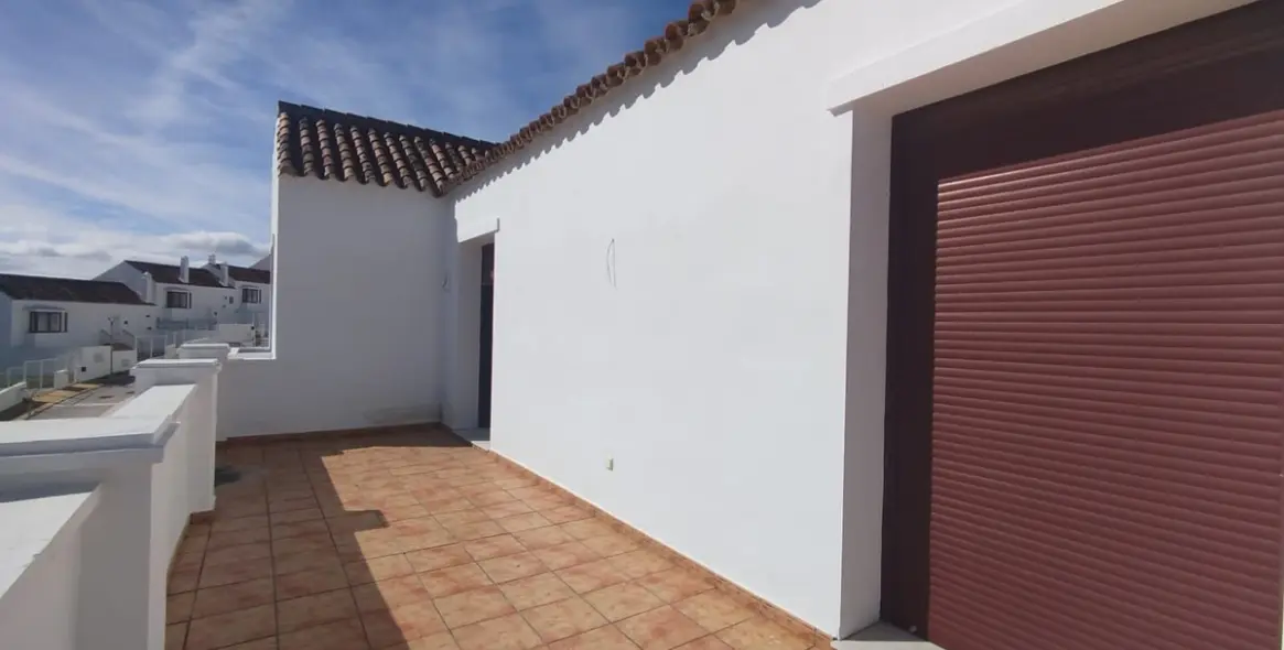 Sale of townhouse in Doña Julia 30