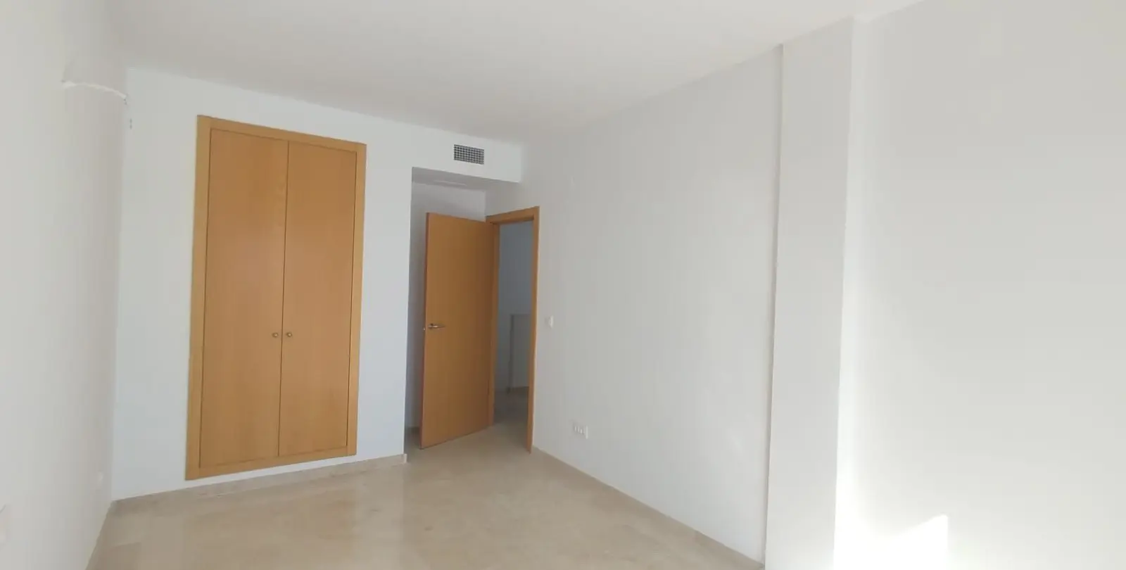 Venta de adosado en Doña Julia 14
