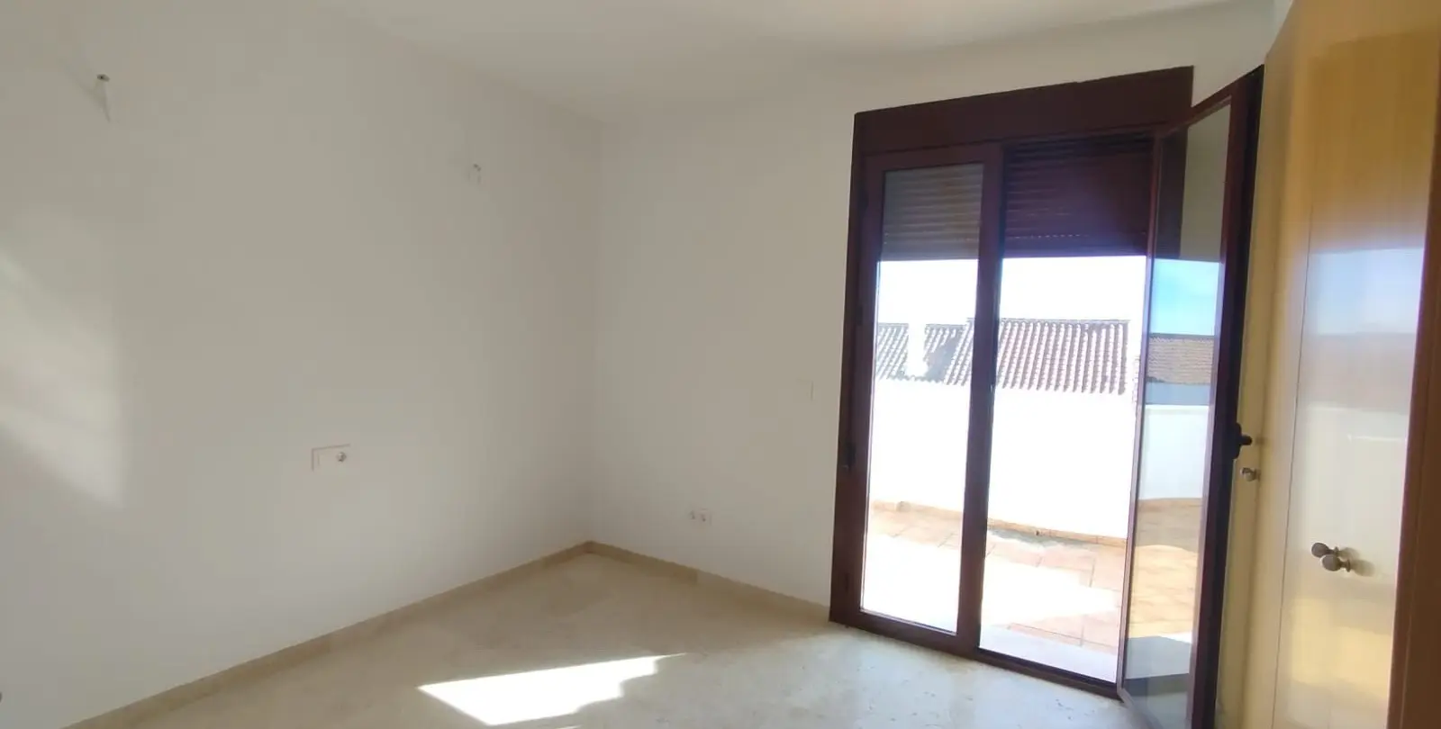 Venta de adosado en Doña Julia 19
