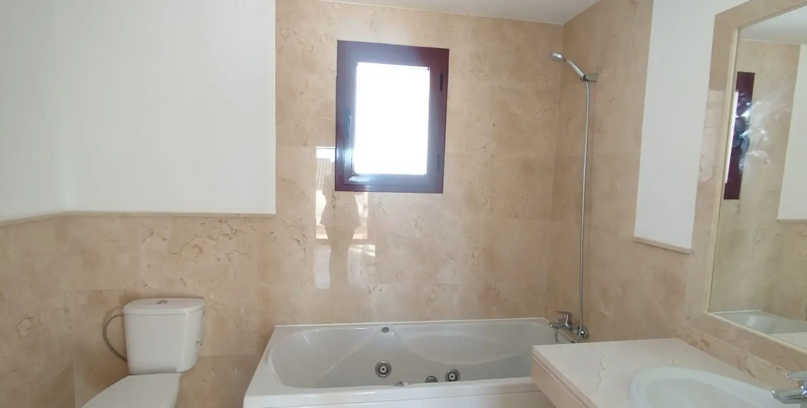 Venta de adosado en Doña Julia 31