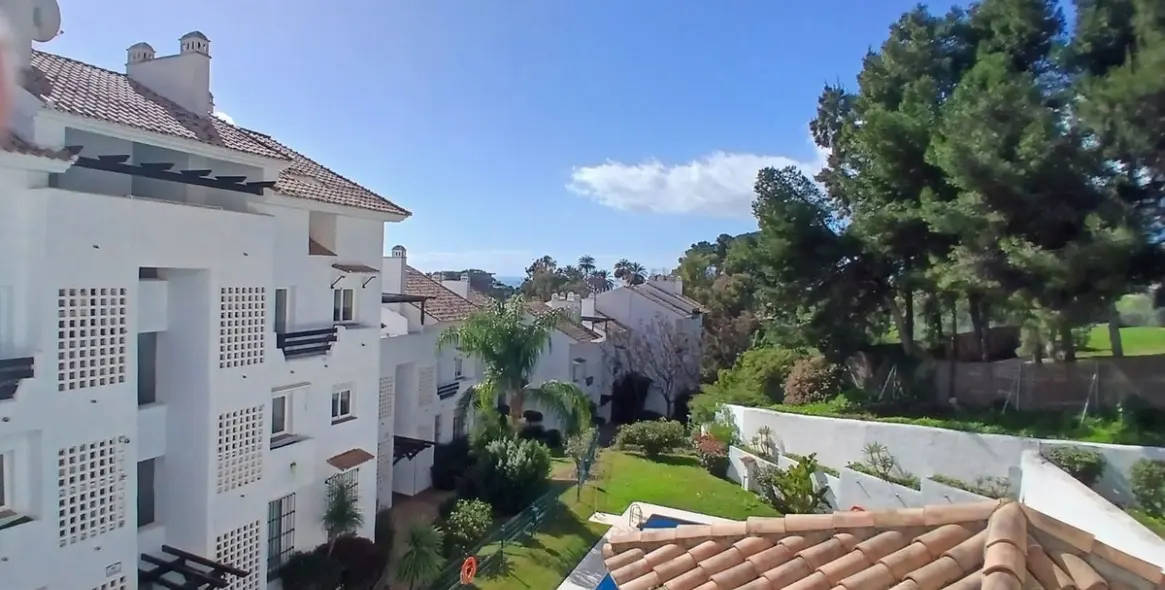 Sale of penthouse duplex in Torrequebrada 23