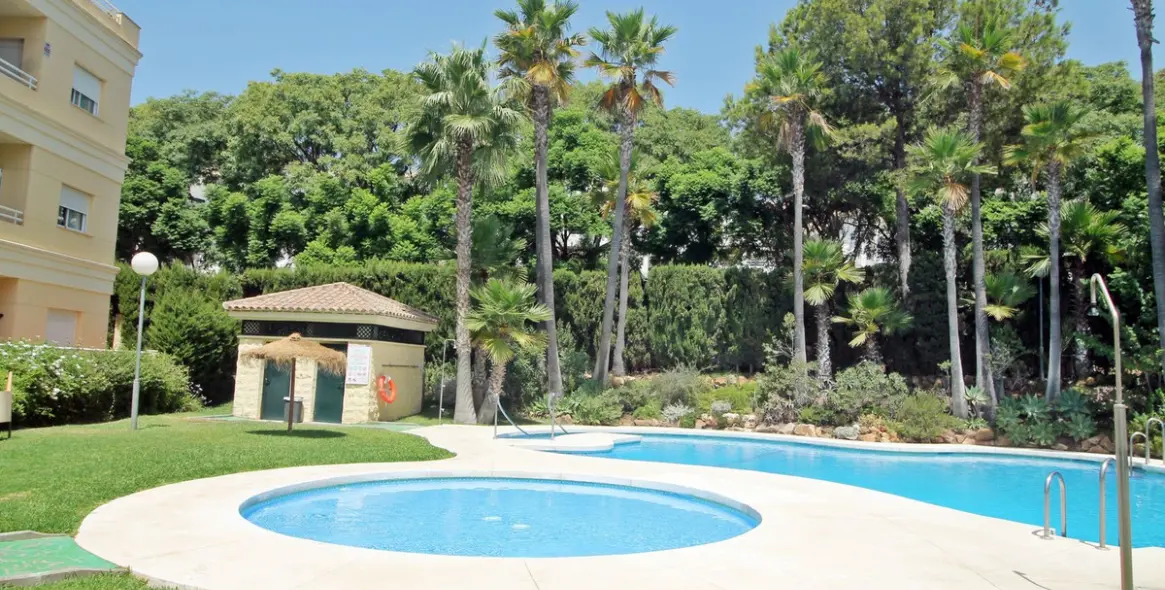 Sale of penthouse in Benalmadena 2