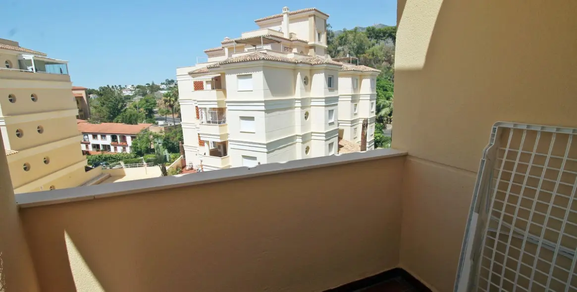 Sale of penthouse in Benalmadena 27