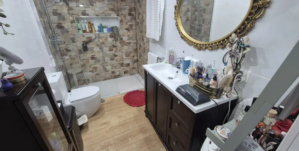 Sale of middle floor apartment in Marbella 5