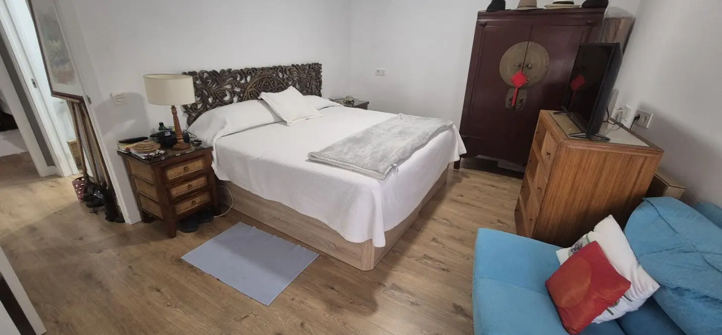 Sale of middle floor apartment in Marbella 2