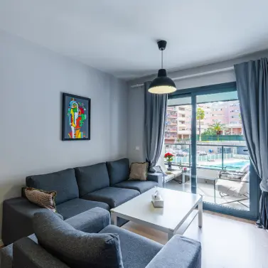 Продажа апартаментов на среднем этаже в Las Lagunas