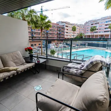 Продажа апартаментов на среднем этаже в Las Lagunas