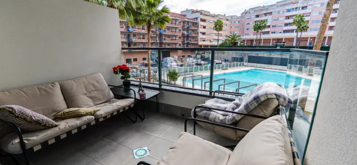 Продажа апартаментов на среднем этаже в Las Lagunas 1