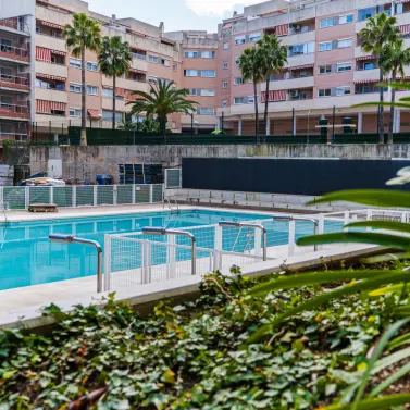 Продажа апартаментов на среднем этаже в Las Lagunas