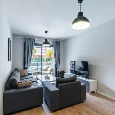 Продажа апартаментов на среднем этаже в Las Lagunas