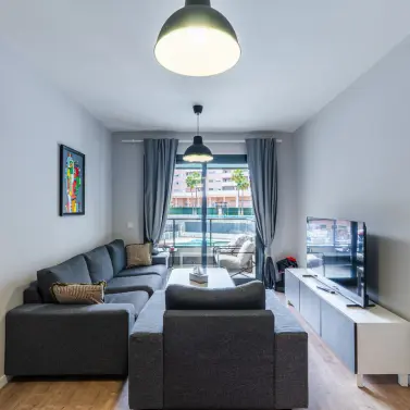 Продажа апартаментов на среднем этаже в Las Lagunas