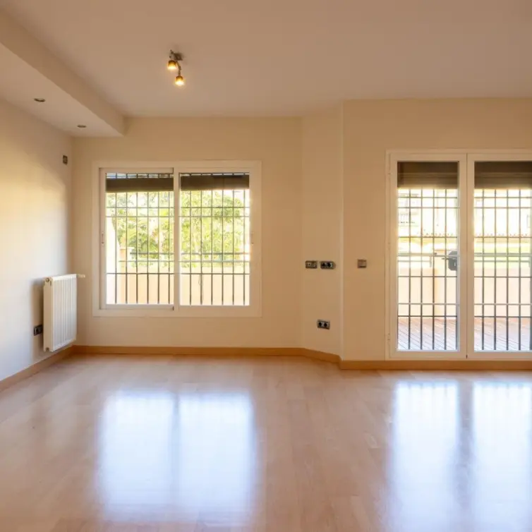 Продажа дома на две семьи в Fuengirola