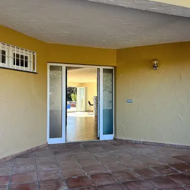 Sale of detached villa in Arenas