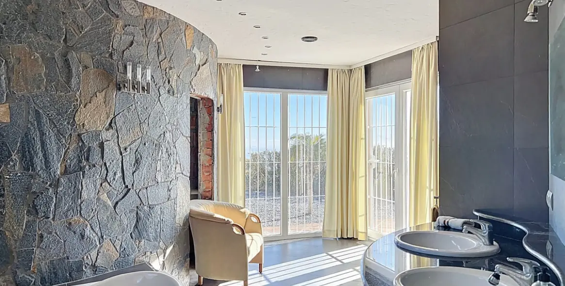 Venta de villa independiente en Arenas 18