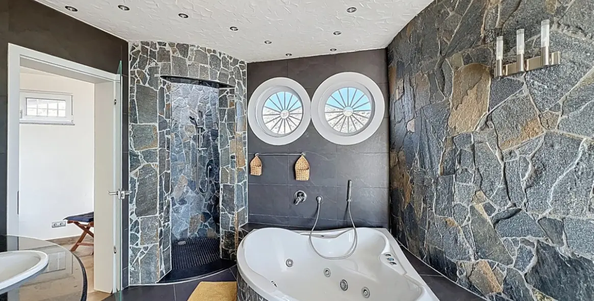 Venta de villa independiente en Arenas 19