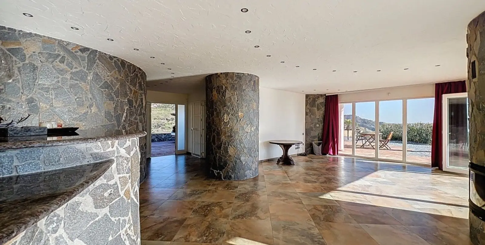Продажа  отдельно стоящей виллы в Algarrobo 20