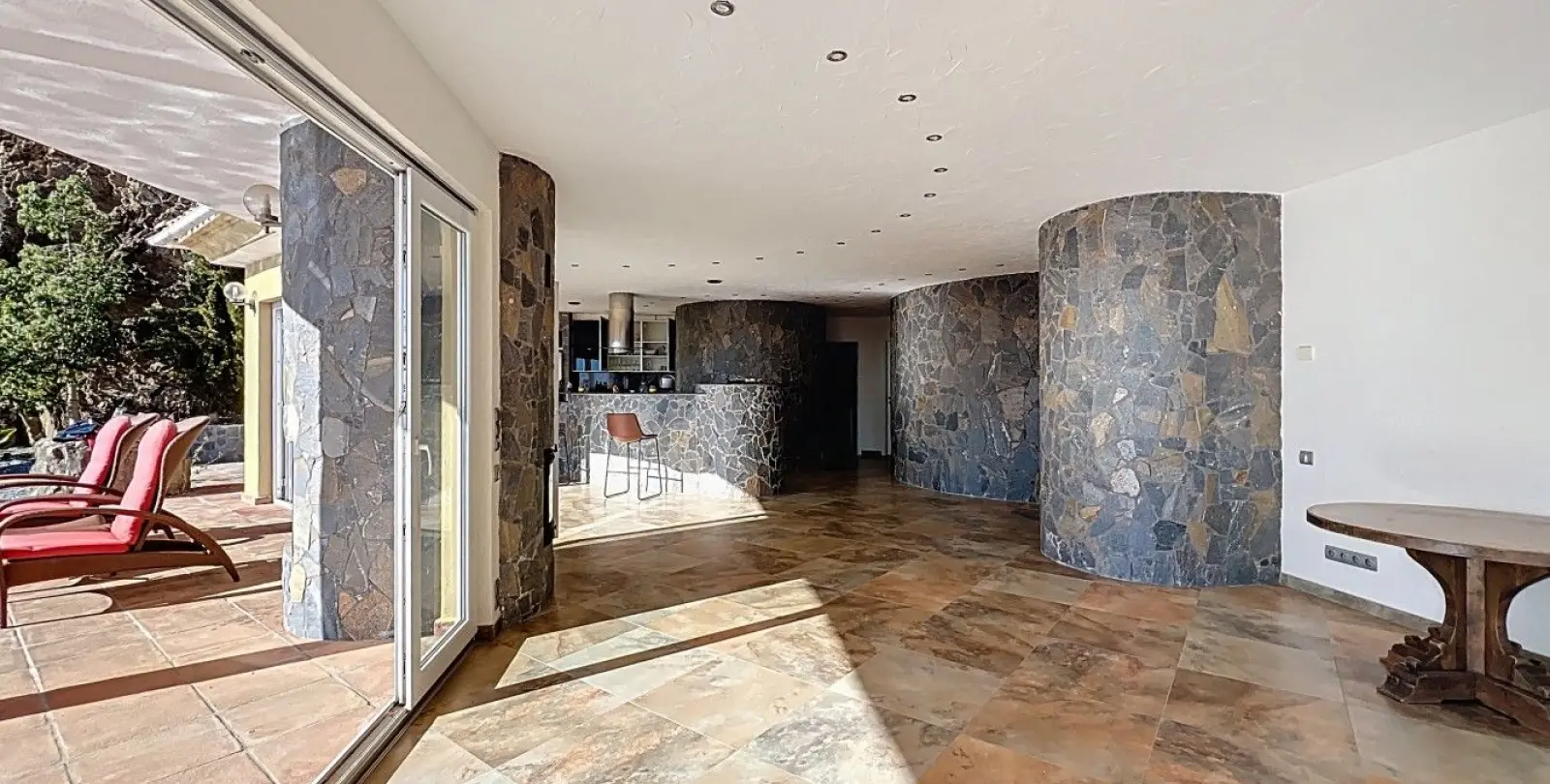 Продажа  отдельно стоящей виллы в Algarrobo 22