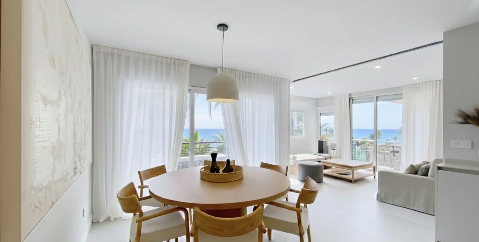 Venta de apartamento en planta media en Estepona 16