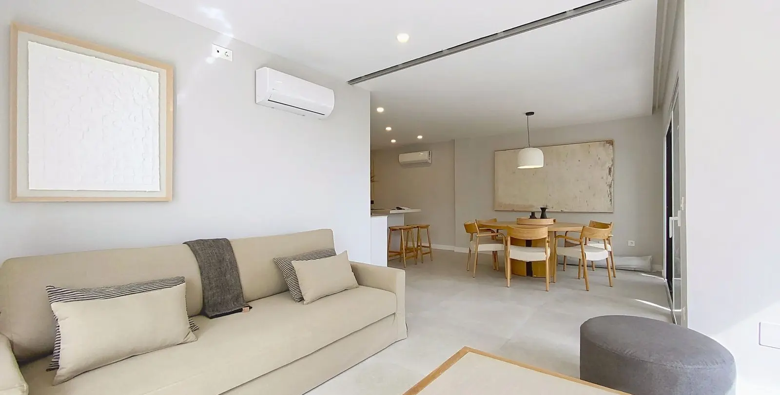 Venta de apartamento en planta media en Estepona 19