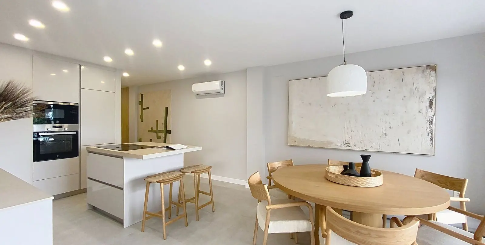 Venta de apartamento en planta media en Estepona 22