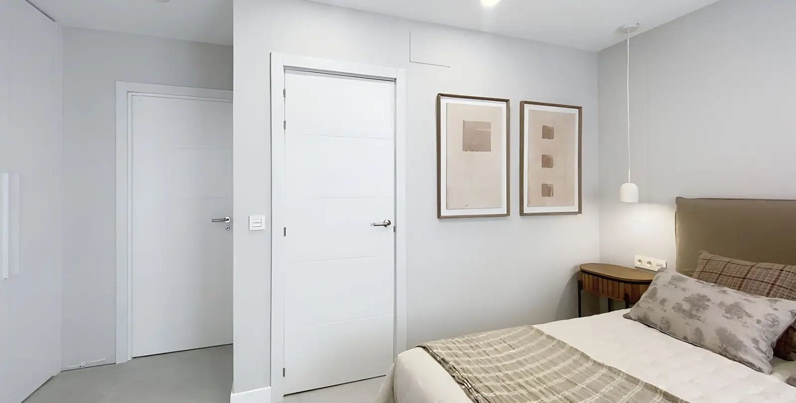 Venta de apartamento en planta media en Estepona 36