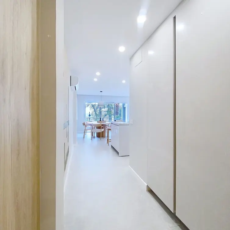 Sale of middle floor apartment in Estepona