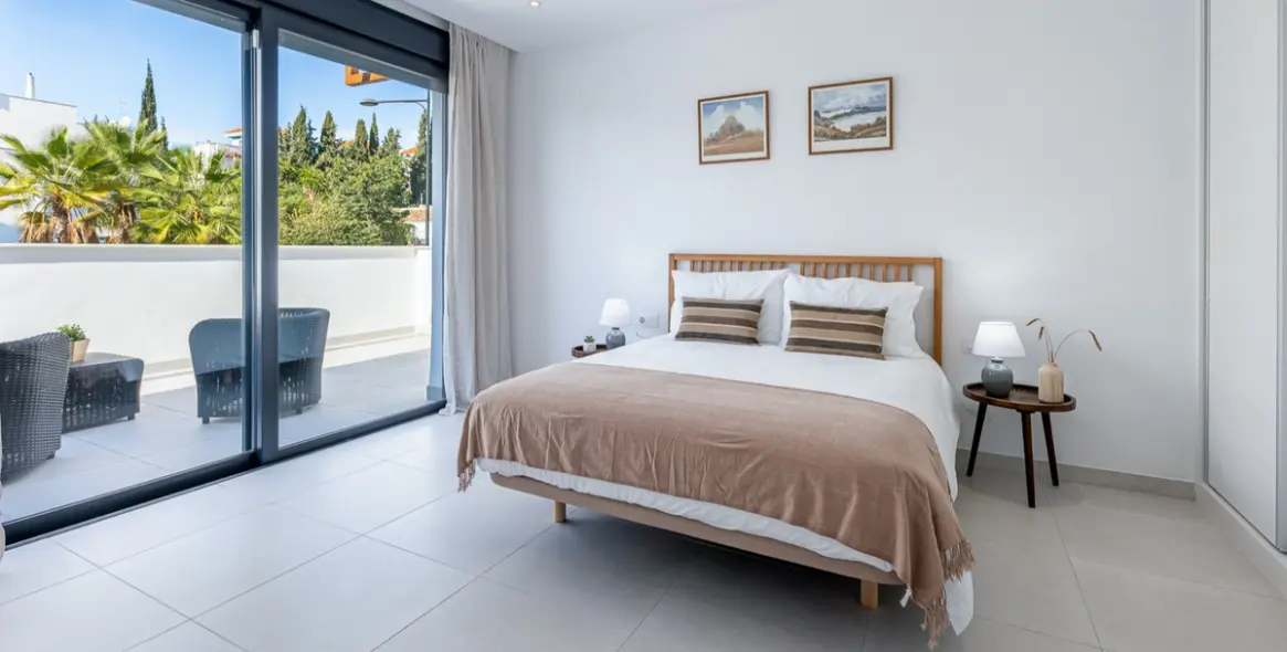 Sale of townhouse in Estepona 10