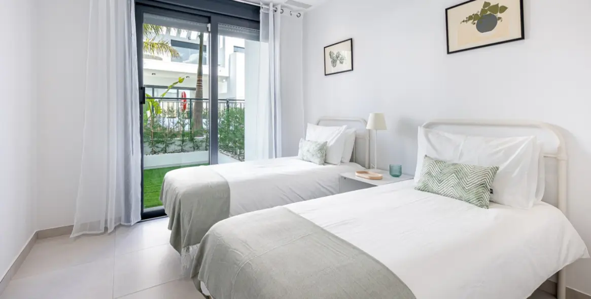 Sale of townhouse in Estepona 15