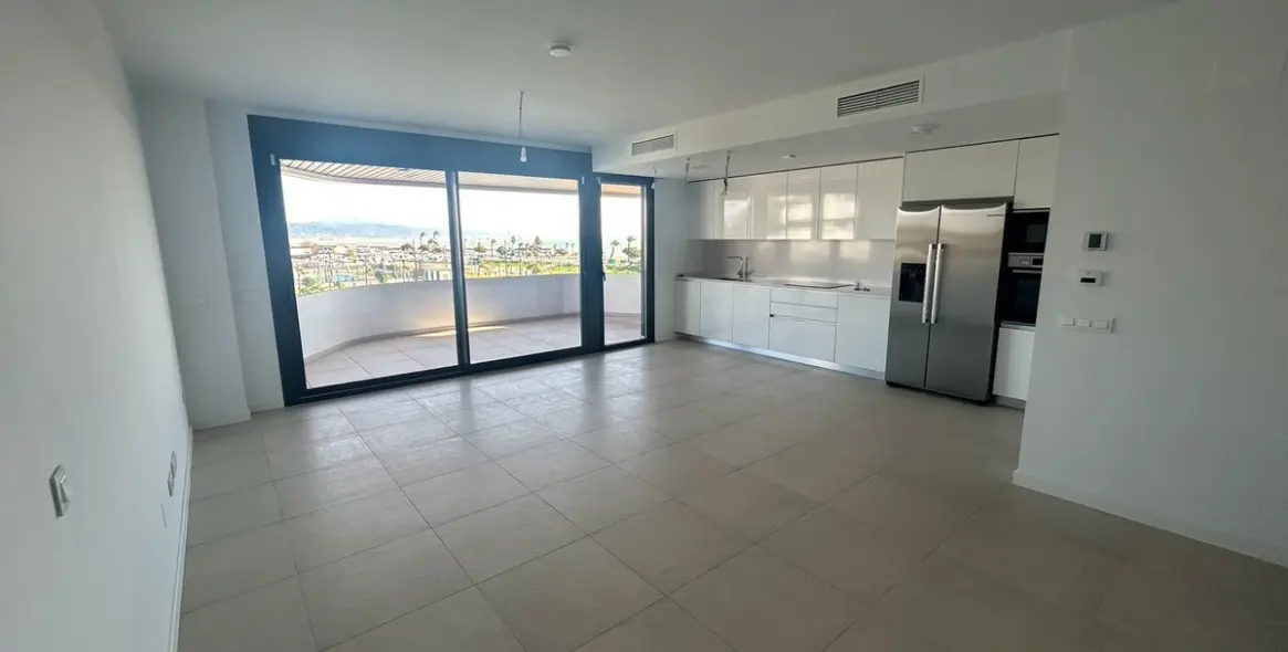 Sale of middle floor apartment in Los Alamos 9