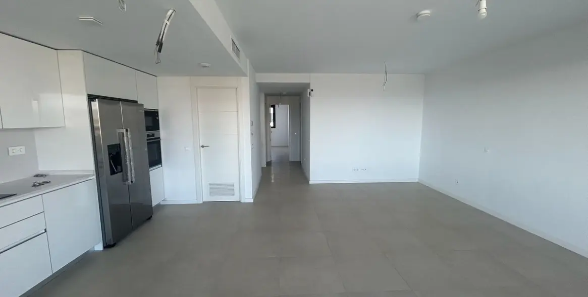 Sale of middle floor apartment in Los Alamos 14
