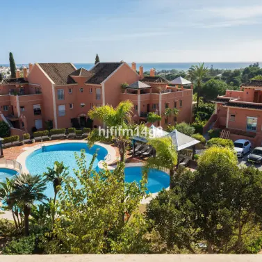 Продажа двухуровневого пентхауса в Nueva Andalucía