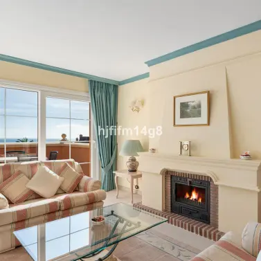 Продажа двухуровневого пентхауса в Nueva Andalucía