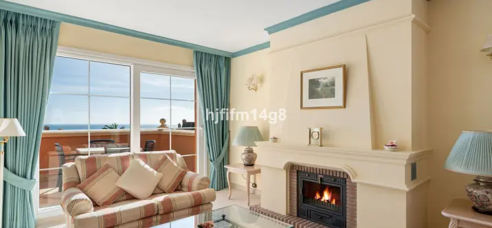 Продажа двухуровневого пентхауса в Nueva Andalucía 4