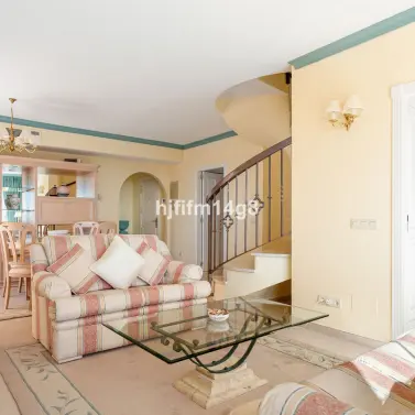 Продажа двухуровневого пентхауса в Nueva Andalucía