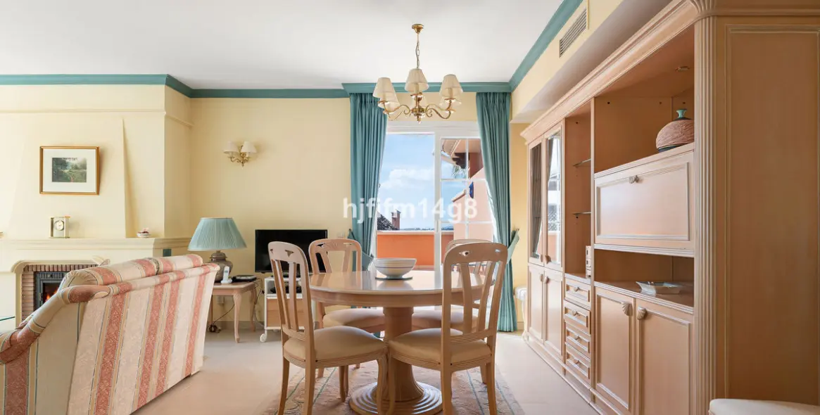 Продажа двухуровневого пентхауса в Nueva Andalucía 7