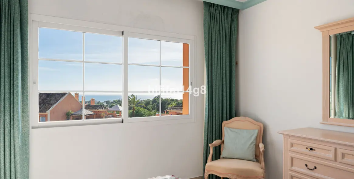 Продажа двухуровневого пентхауса в Nueva Andalucía 17