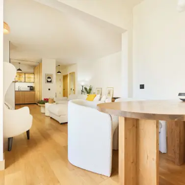 Venta de apartamento en planta media en Puerto Banús