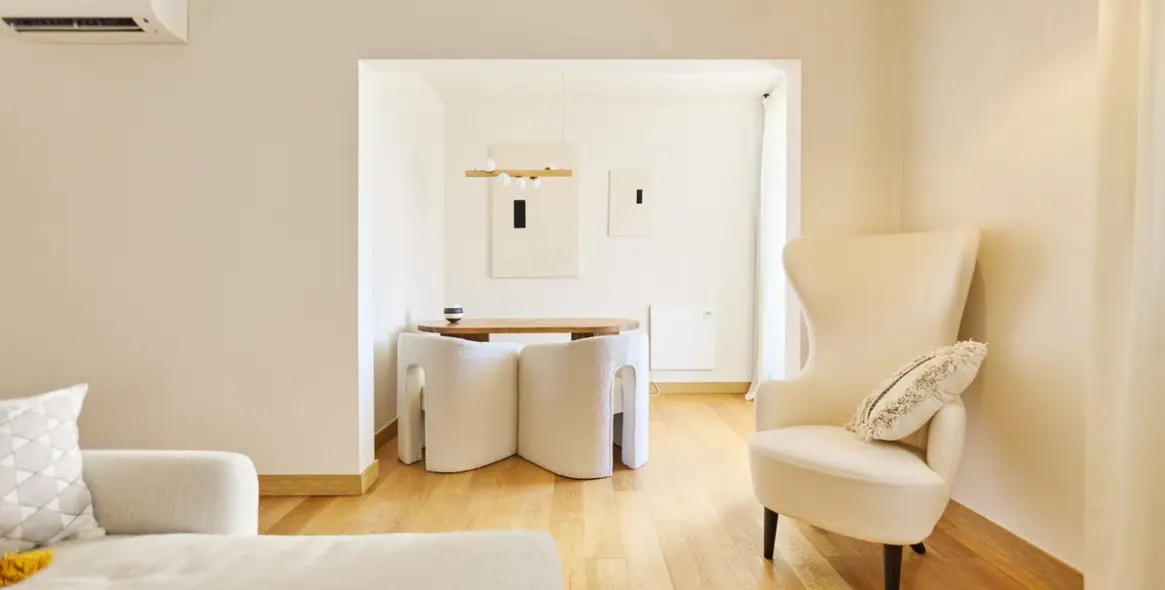 Sale of middle floor apartment in Puerto Banús 5