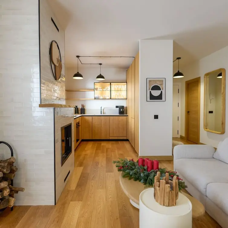 Sale of middle floor apartment in Puerto Banús