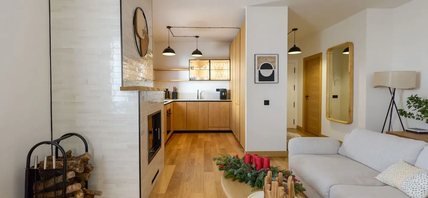 Sale of middle floor apartment in Puerto Banús 1