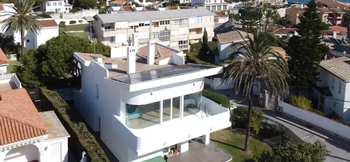 Sale of detached villa in El Faro 2