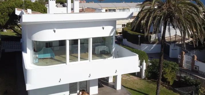 Sale of detached villa in El Faro 4