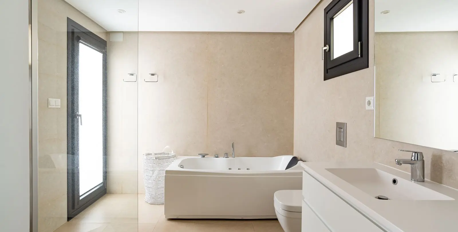 Продажа  отдельно стоящей виллы в La Cala de Mijas 44