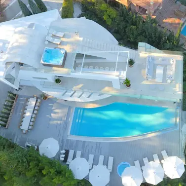 Venta de villa independiente en Nueva Andalucía