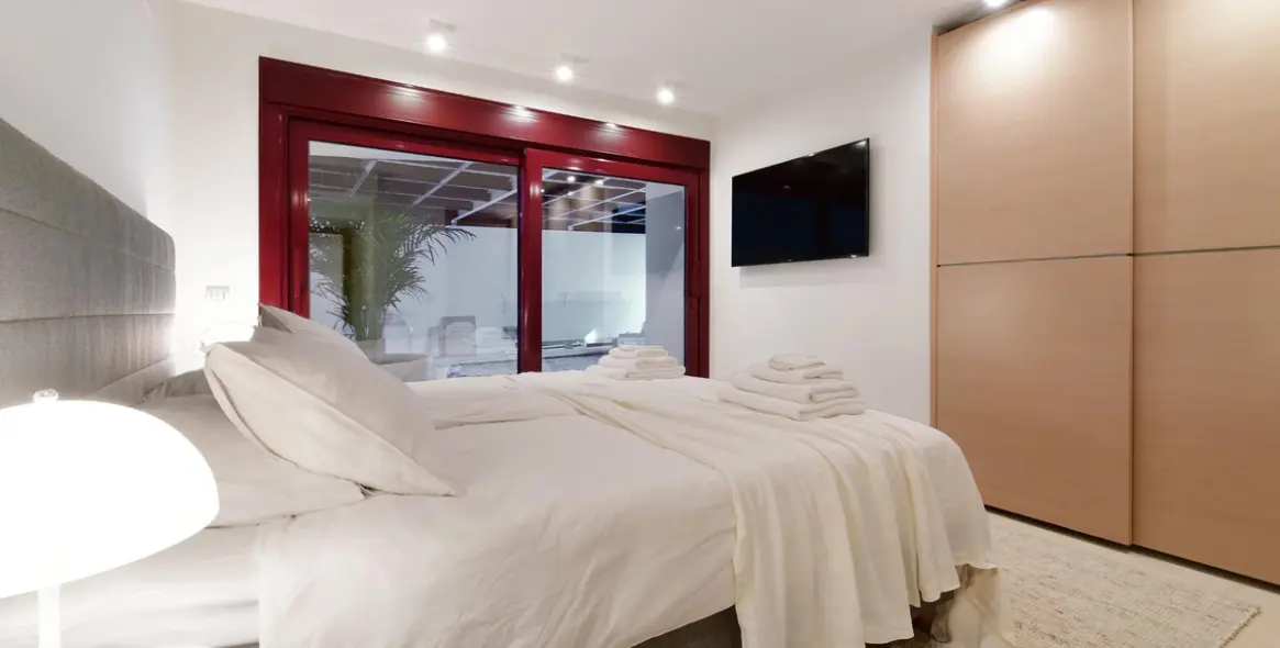 Продажа  отдельно стоящей виллы в Nueva Andalucía 12