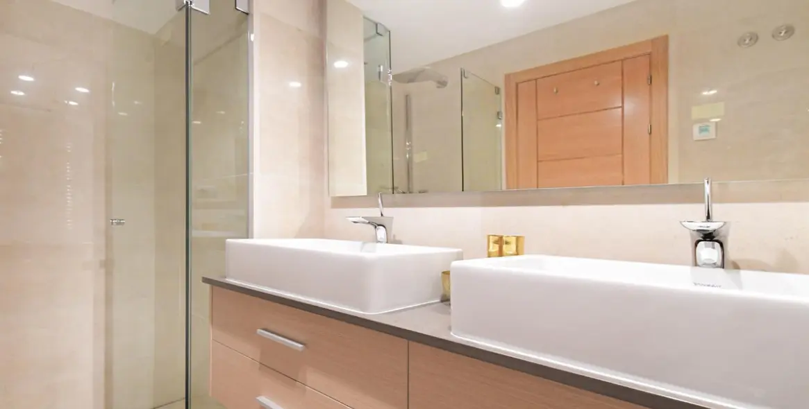 Продажа  отдельно стоящей виллы в Nueva Andalucía 34