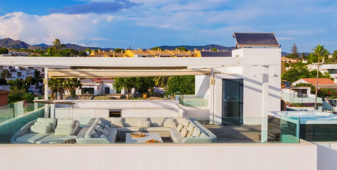 Short-term rent of detached villa in Marbella 19